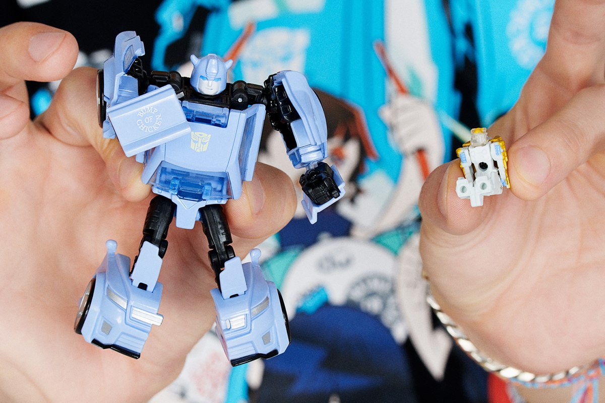 Bump Of Chicken x Transformers: Sonicblue Bumble & Exo Suit Chama